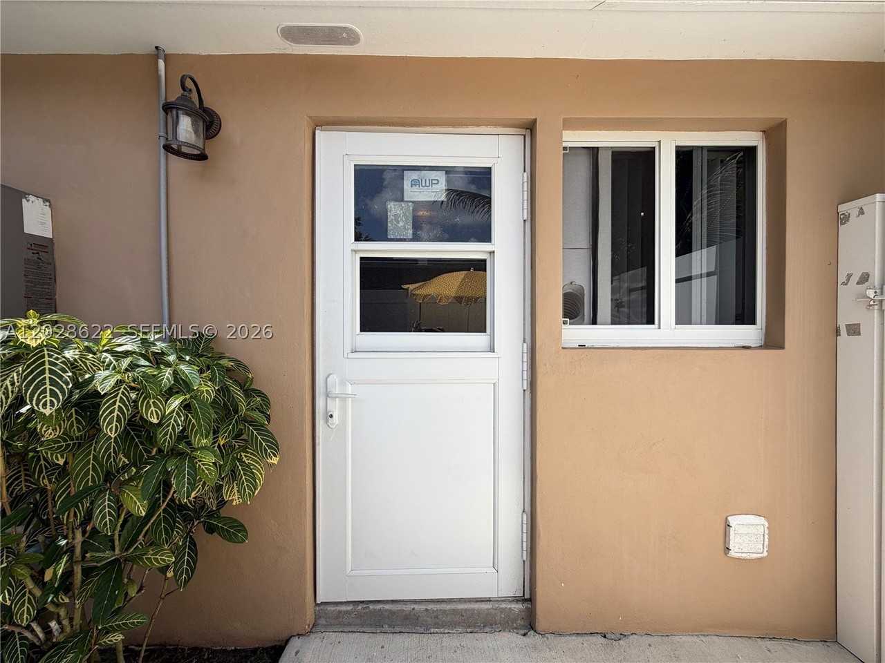 13275 Ne 4th Ave - Photo 2 of 21