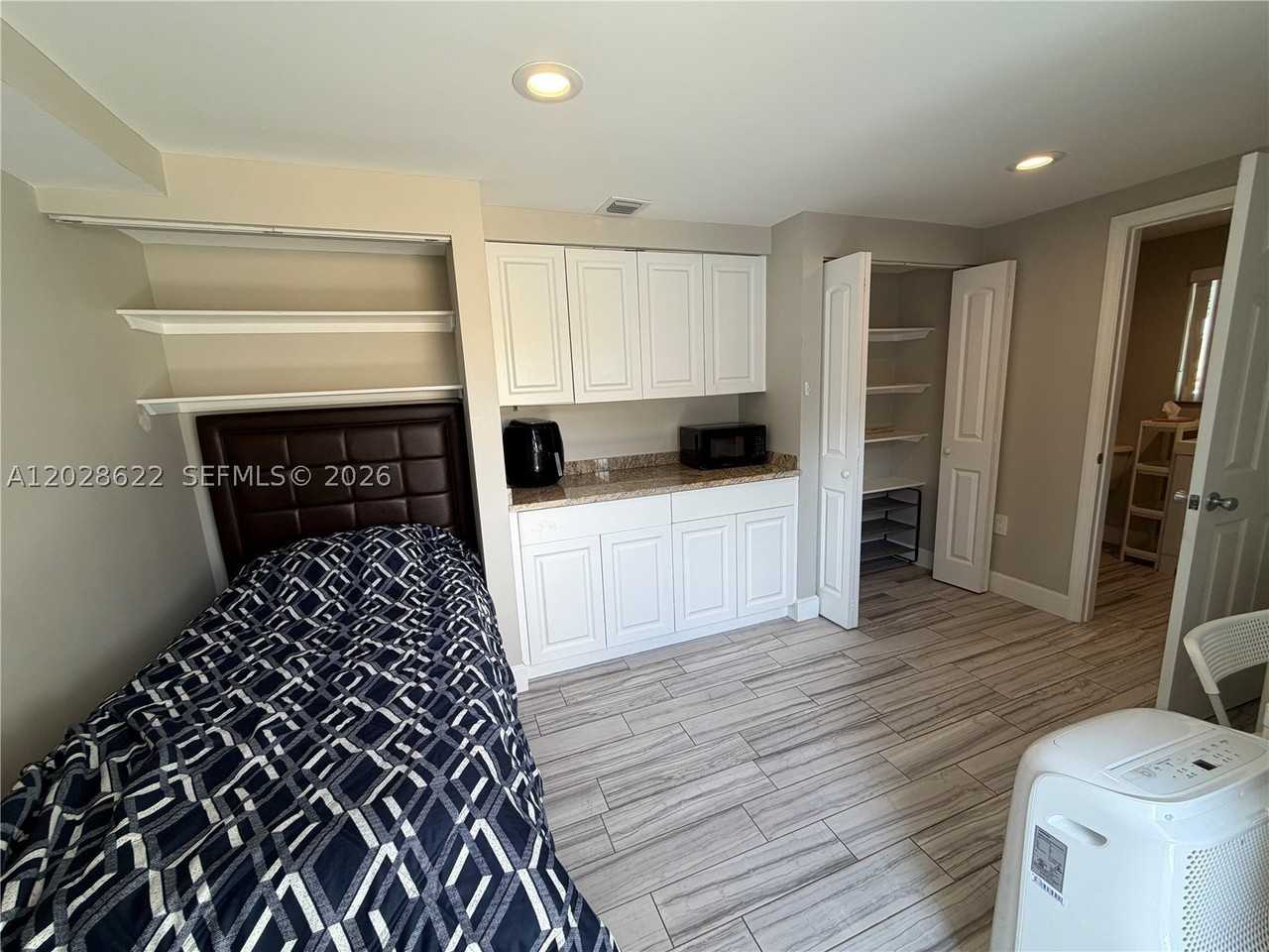 13275 Ne 4th Ave - Photo 5 of 21