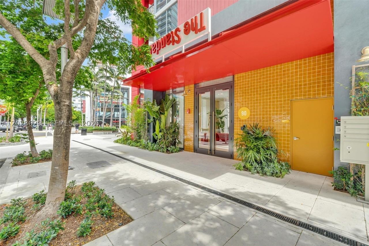 90 Nw 32nd St #909