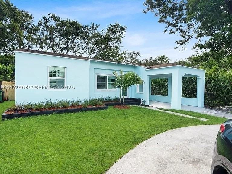 516 Sw 12th St - Photo 2 of 11
