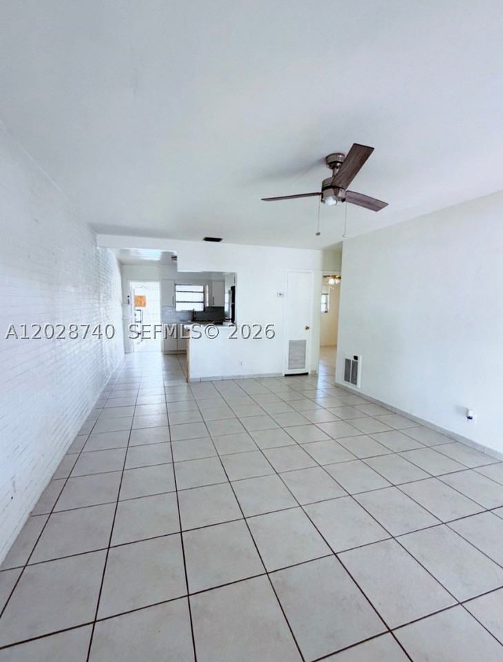 1077 Sw 2nd St #2 - Photo 4 of 14