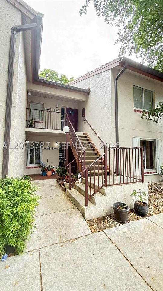 13965 Sw 91st Ter #13965 - Photo 3 of 41