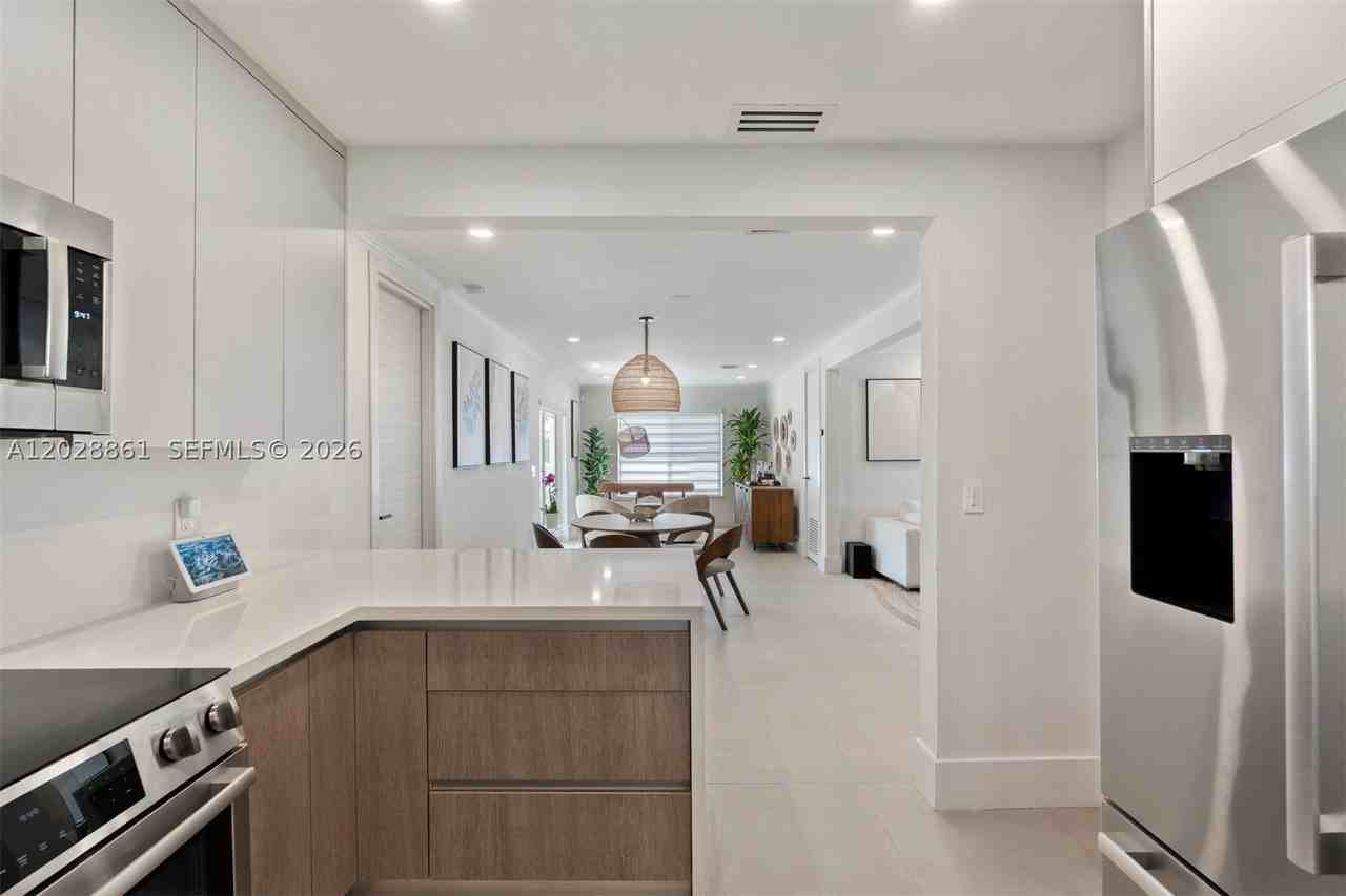 45 Palermo Ave - Photo 5 of 22