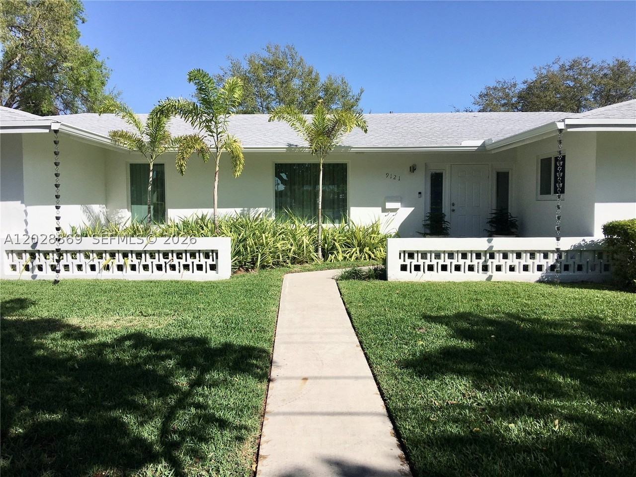 9121 Sw 85th St - Photo 2 of 50