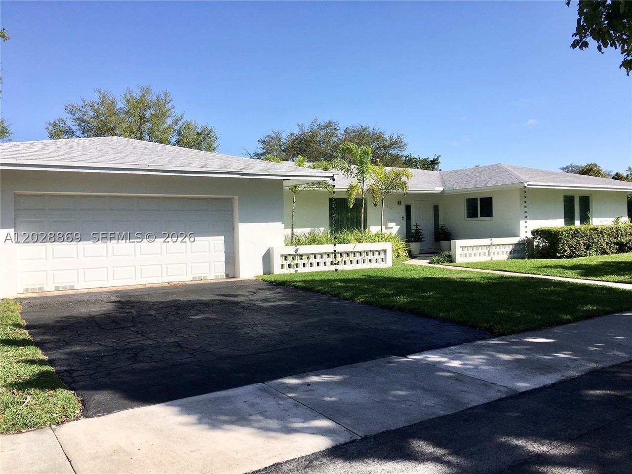 9121 Sw 85th St - Photo 3 of 50