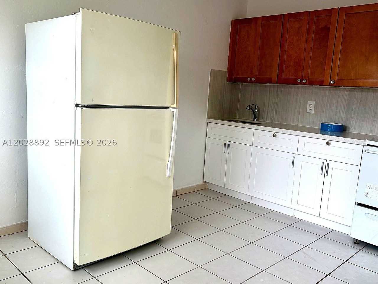 1629 Taft St #1-2 - Photo 2 of 10