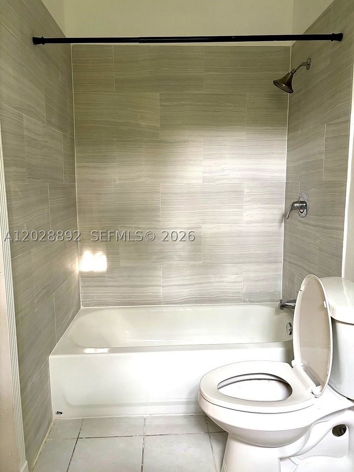 1629 Taft St #1-2 - Photo 7 of 10
