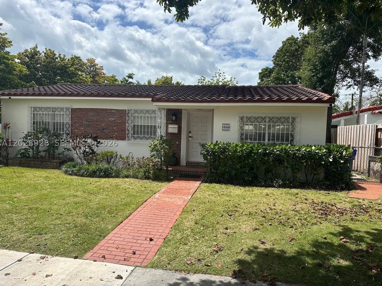 3600 Sw 26th St - Photo 2 of 16