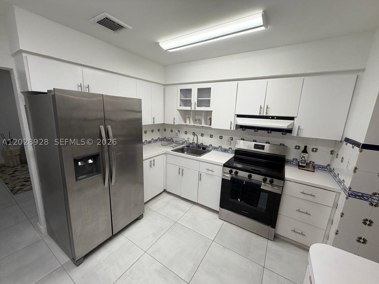 3600 Sw 26th St - Photo 3 of 16