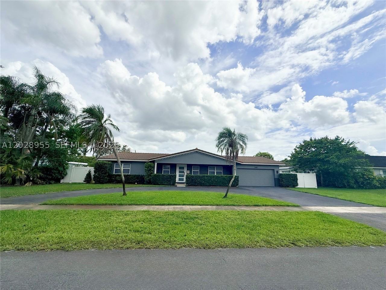 5680 Sw 7th St