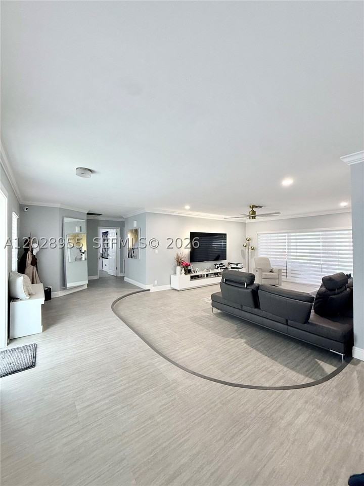 5680 Sw 7th St - Photo 2 of 20