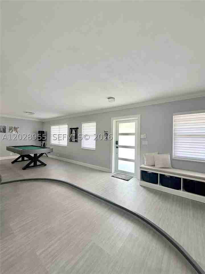 5680 Sw 7th St - Photo 4 of 20