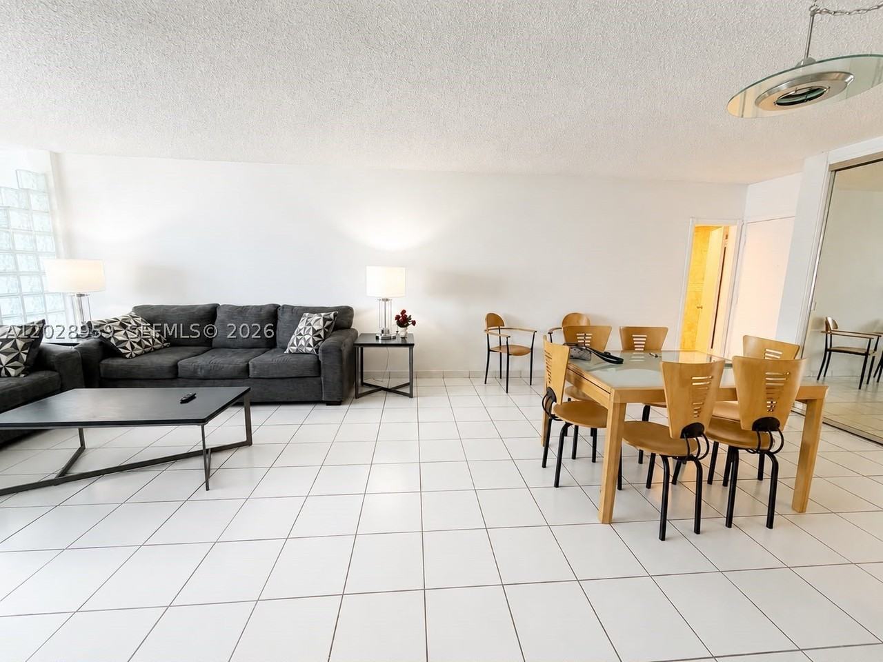 5005 Collins Ave #616 - Photo 7 of 35