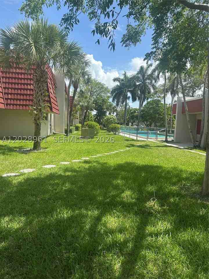 5 Jacaranda Country Club Dr #206