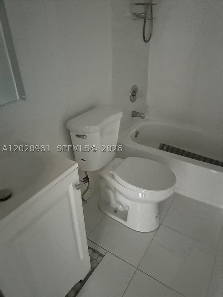 5 Jacaranda Country Club Dr #206 - Photo 5 of 9