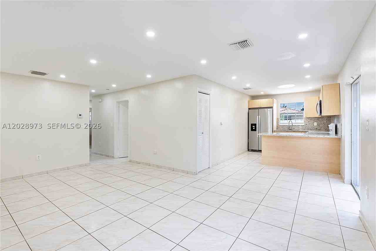 1214 Nw 34th Ave #1214