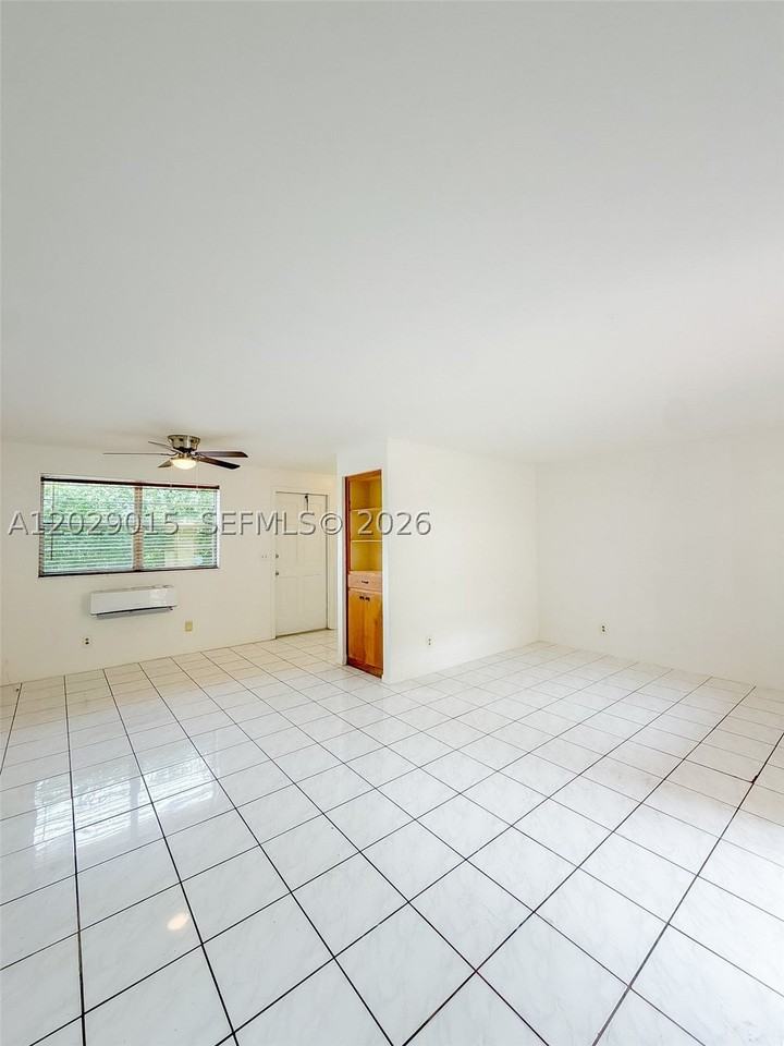 1401 Grant St #3 - Photo 4 of 12