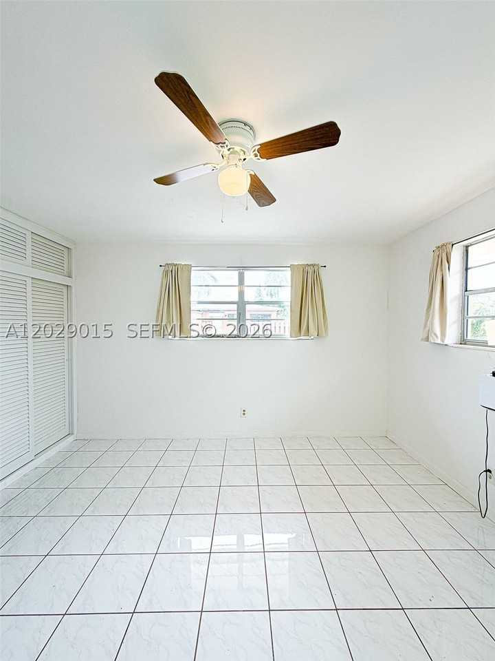 1401 Grant St #3 - Photo 7 of 12