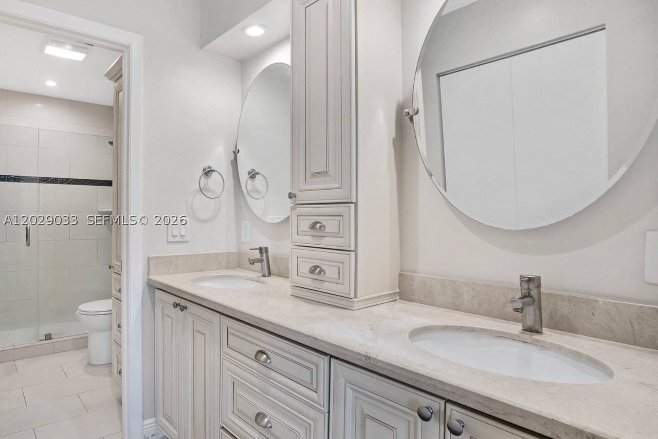 349 Nw 94th Ter - Photo 7 of 11