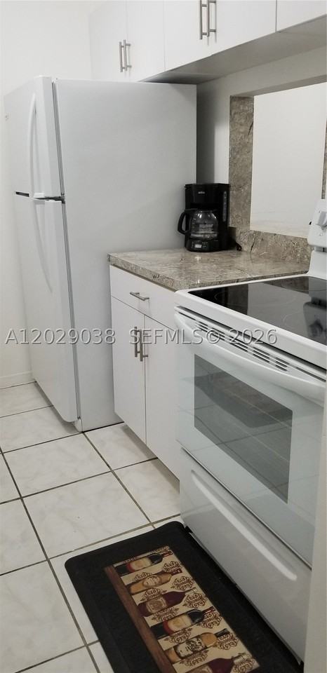 14201 N Kendall Dr #212D - Photo 3 of 50