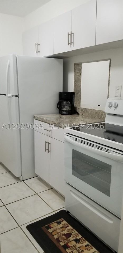 14201 N Kendall Dr #212D - Photo 4 of 50