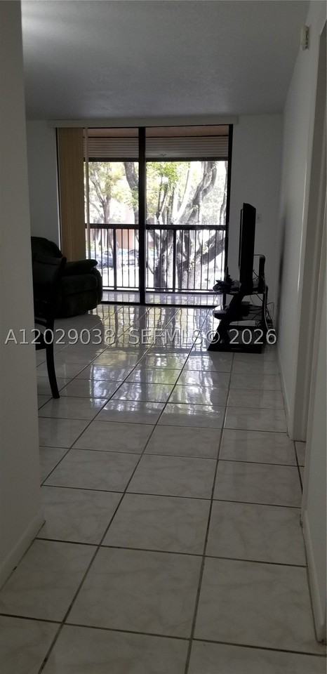 14201 N Kendall Dr #212D - Photo 5 of 50