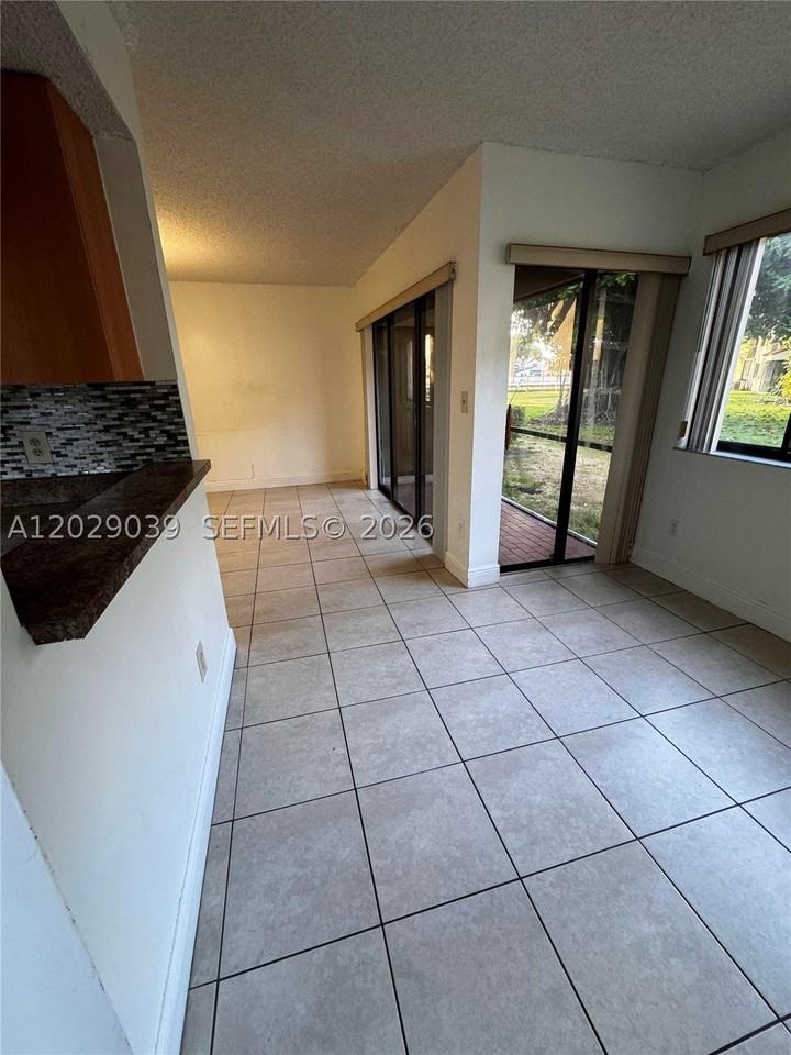 9741 Sw 138th Ave #ID1R - Photo 5 of 22