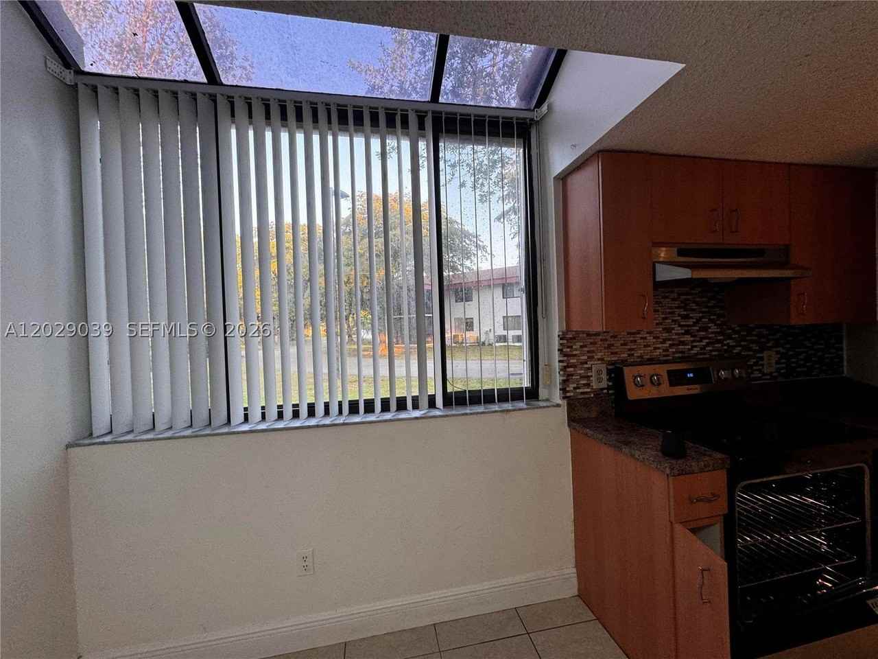 9741 Sw 138th Ave #ID1R - Photo 6 of 22
