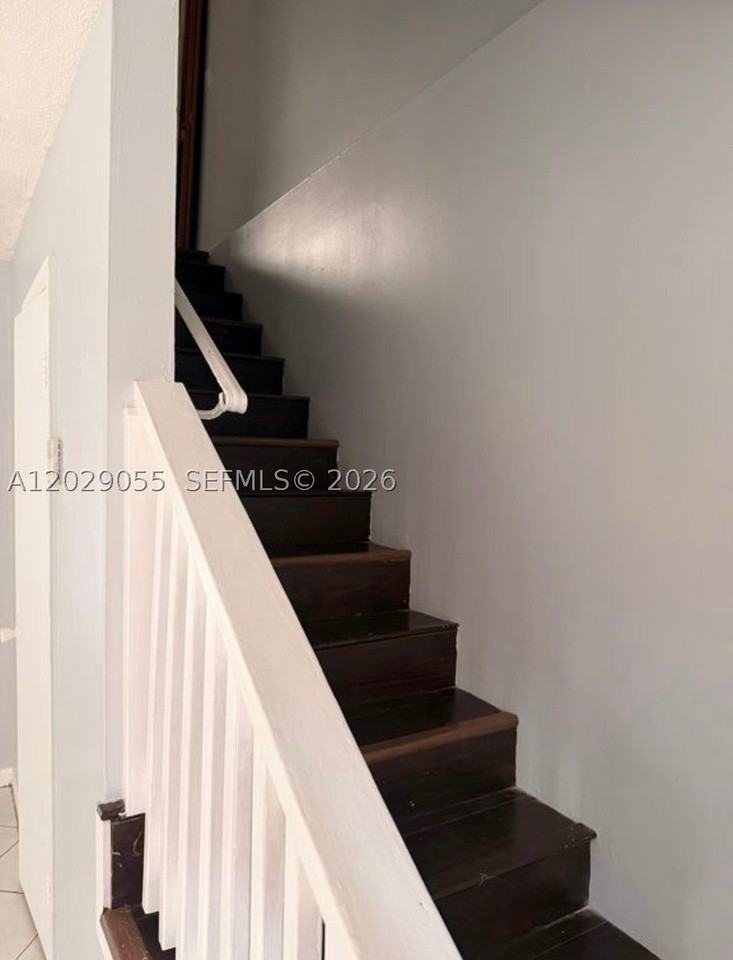 2512 Nw 52nd Ave #22B - Photo 4 of 12