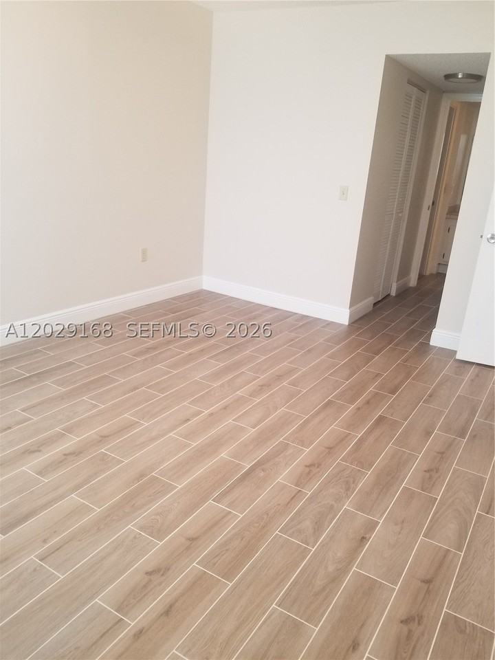 9410 Poinciana Pl #101 - Photo 4 of 12