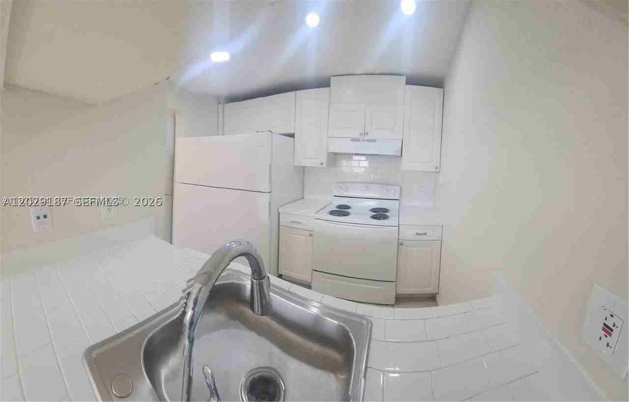 19600 Sw 110th Ct #209 - Photo 2 of 21