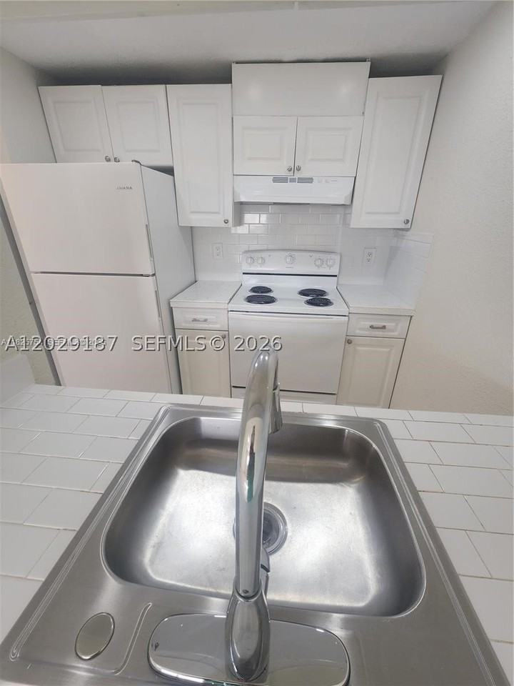 19600 Sw 110th Ct #209 - Photo 3 of 21