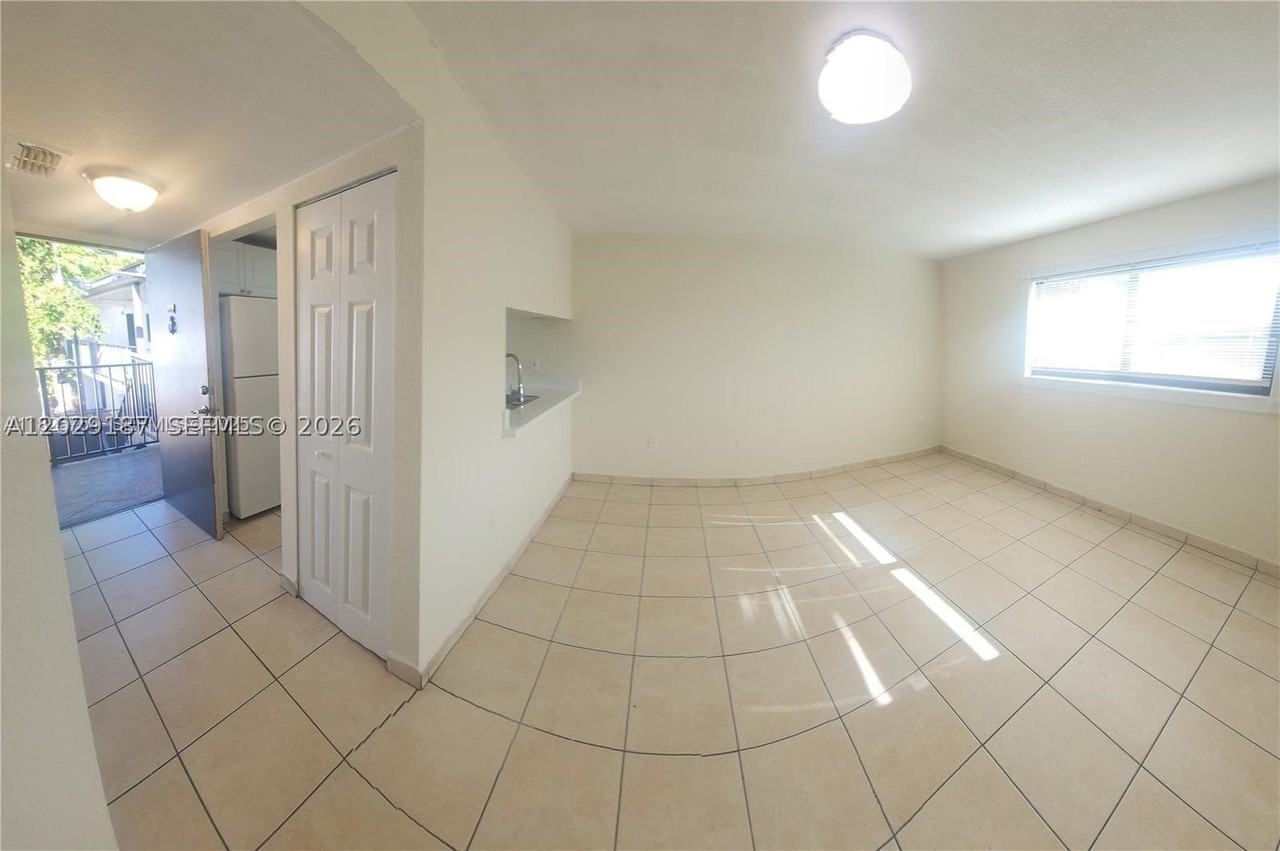 19600 Sw 110th Ct #209 - Photo 6 of 21