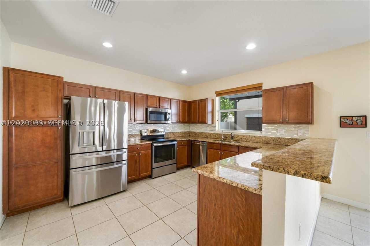 16946 Sw 90th Terrace Cir - Photo 4 of 36