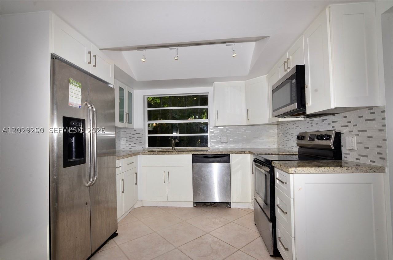 13224 Sw 111th Ter #5-3 - Photo 4 of 20