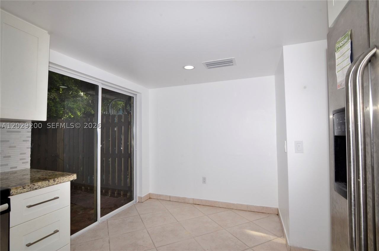 13224 Sw 111th Ter #5-3 - Photo 5 of 20