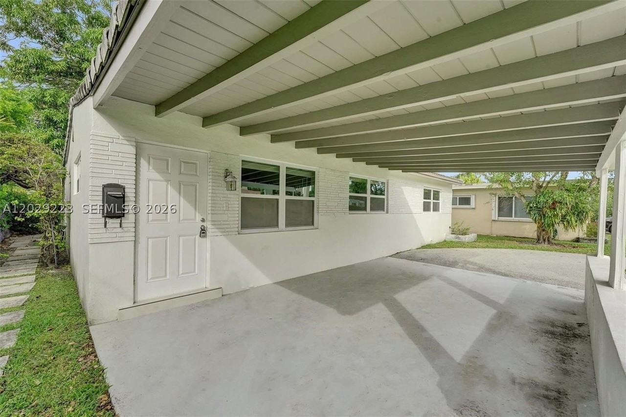 1423 Garfield St - Photo 3 of 22