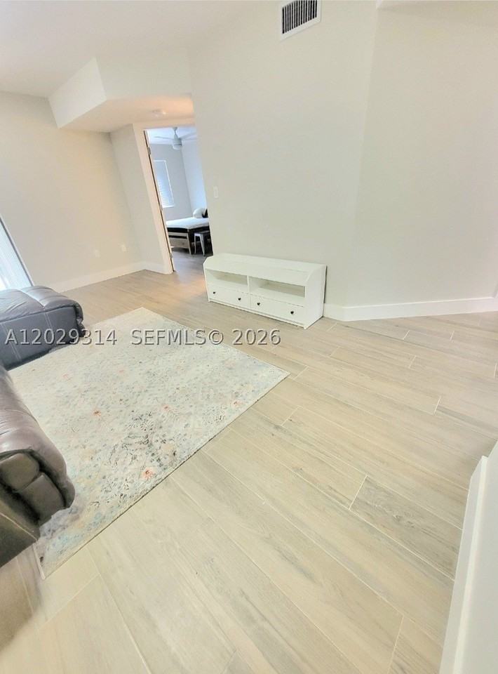 15495 Miami Lakeway N #105-4 - Photo 5 of 23