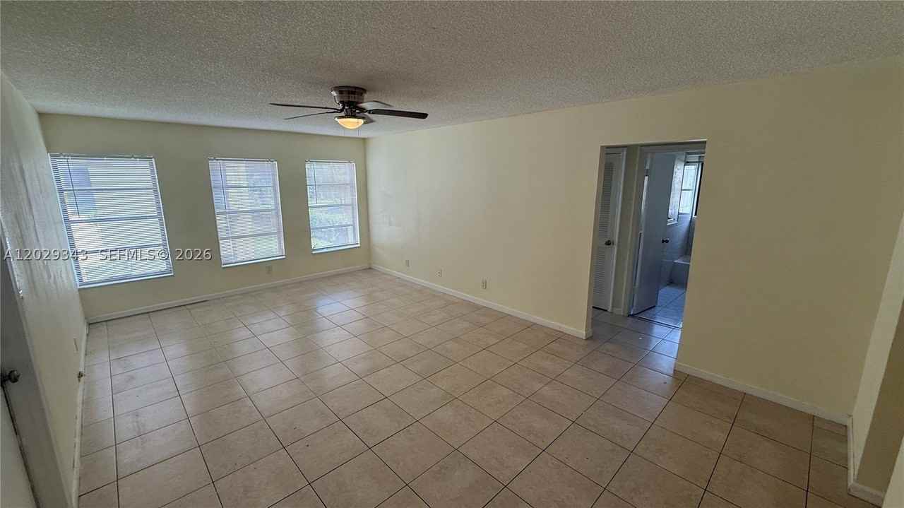 3199 Coral Hills Dr #3 - Photo 4 of 22