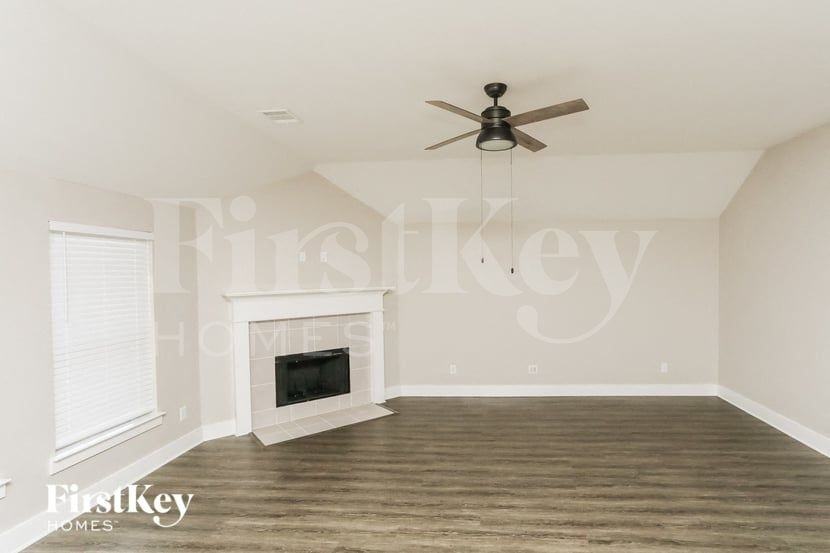 537 Windrow Ln - Photo 2 of 15