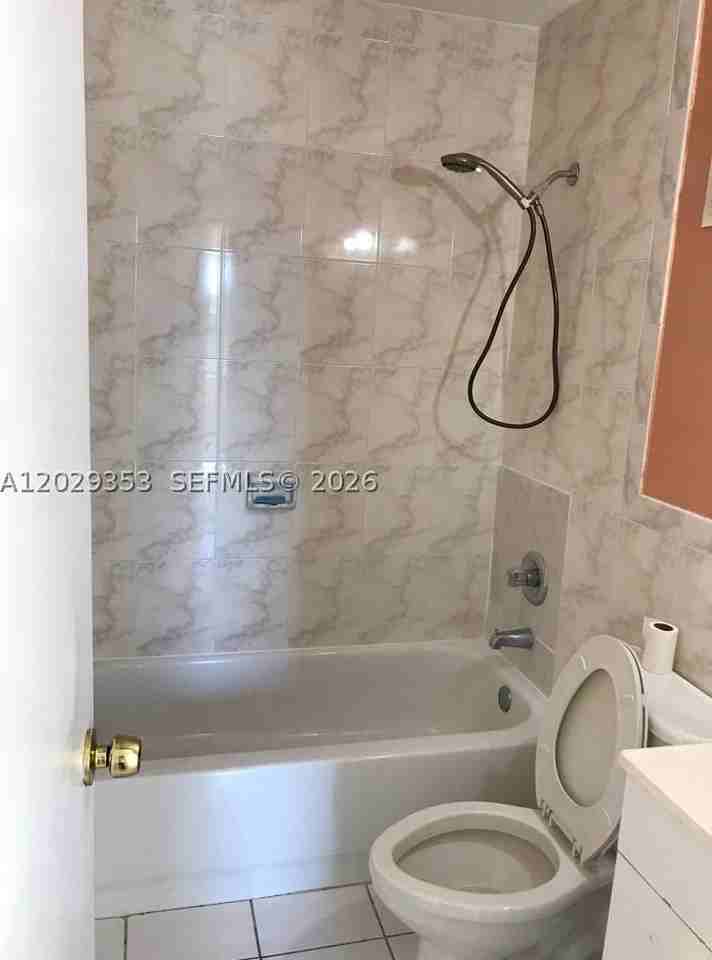 5505 Nw 7th St #W417 - Photo 7 of 8