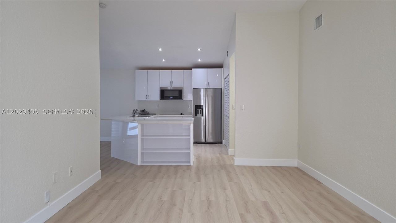 14484 Sw 179th Ln #14484 - Photo 5 of 32