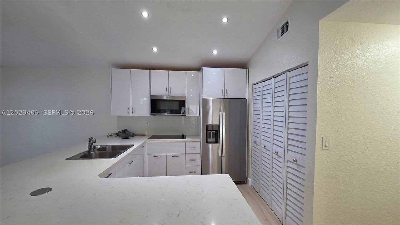 14484 Sw 179th Ln #14484 - Photo 7 of 32
