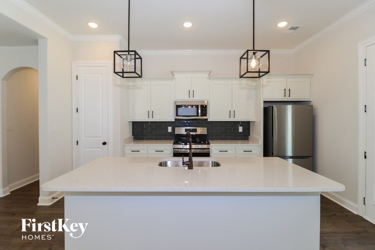 7406 Lost Grove Ln - Photo 6 of 15