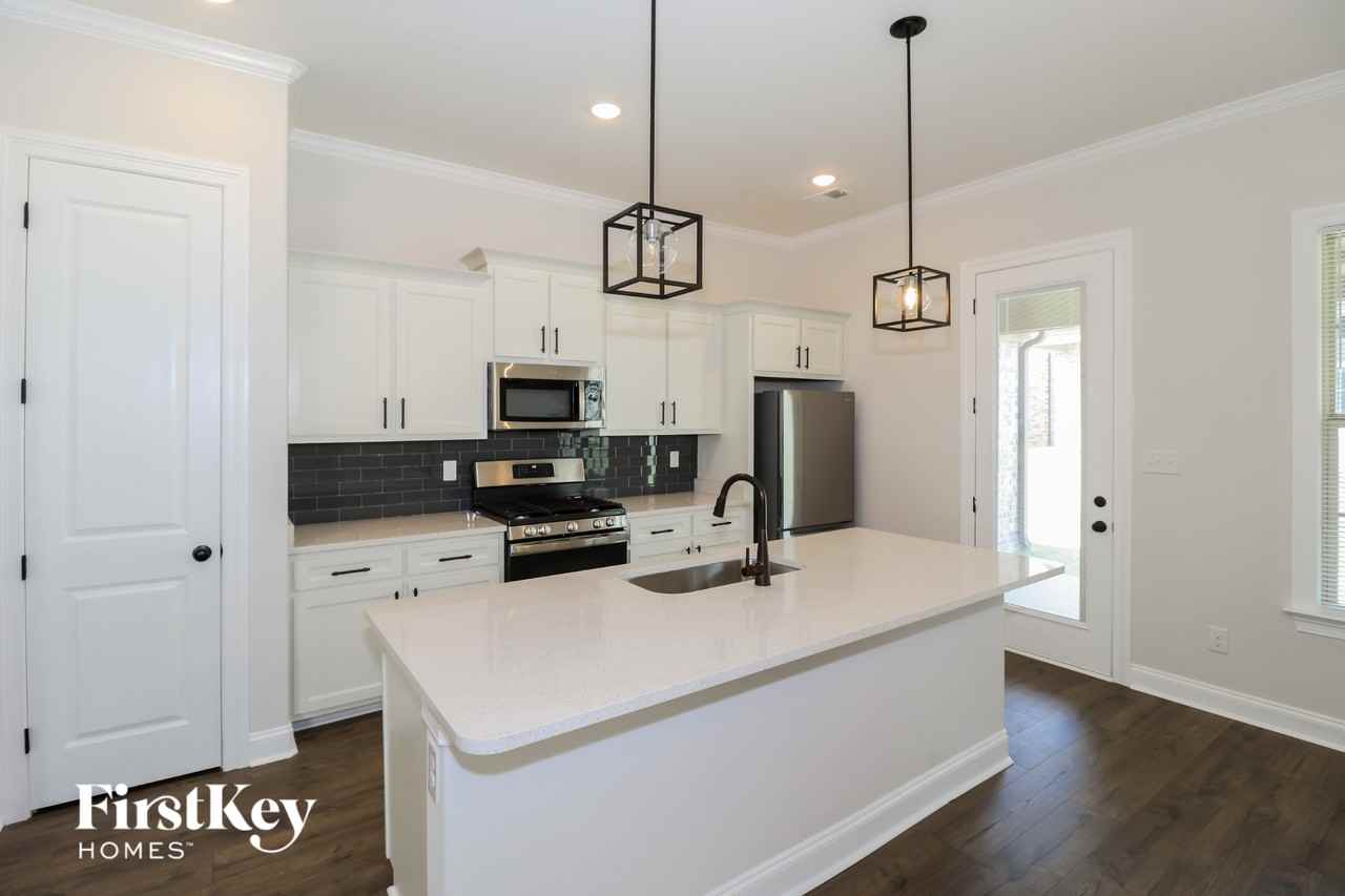 7406 Lost Grove Ln - Photo 7 of 15