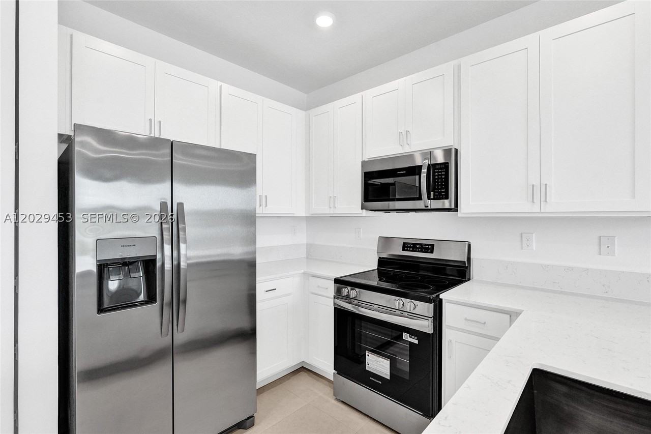 3766 Harborside Ave - Photo 3 of 50