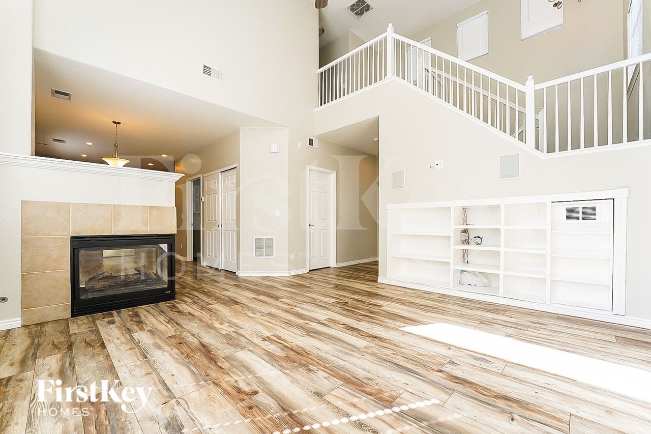 1208 S Flat Rock Cir - Photo 3 of 15