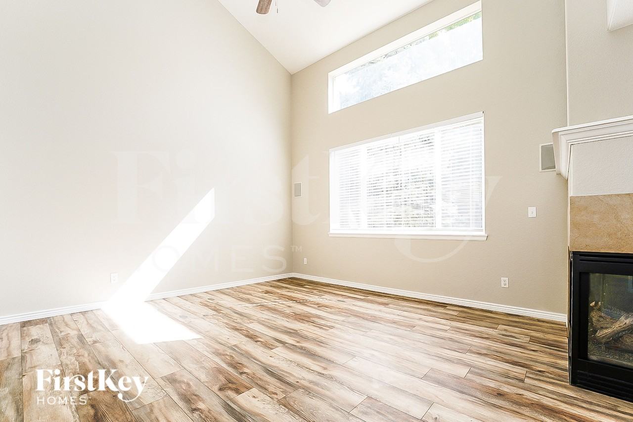 1208 S Flat Rock Cir - Photo 4 of 15