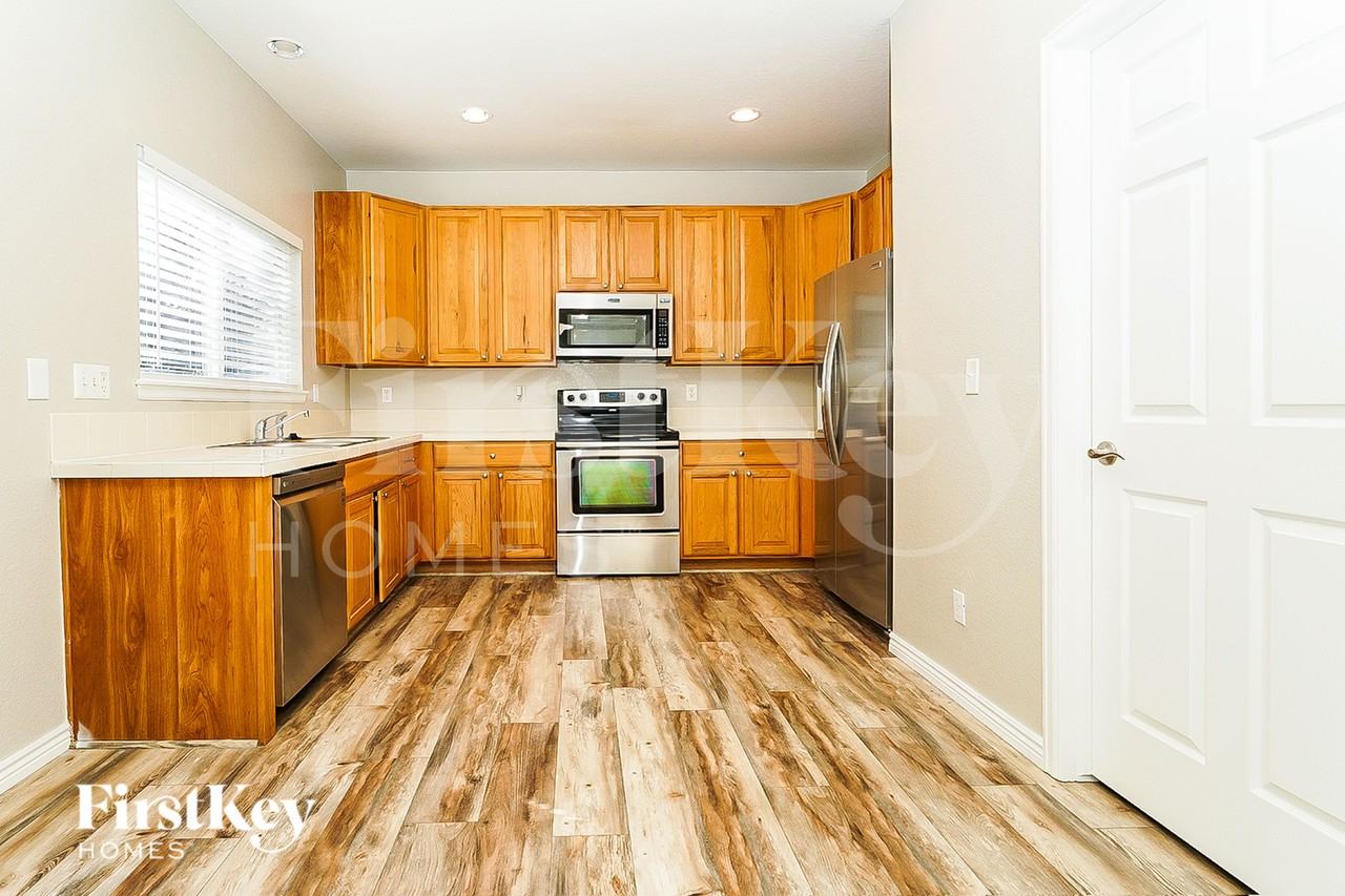 1208 S Flat Rock Cir - Photo 5 of 15