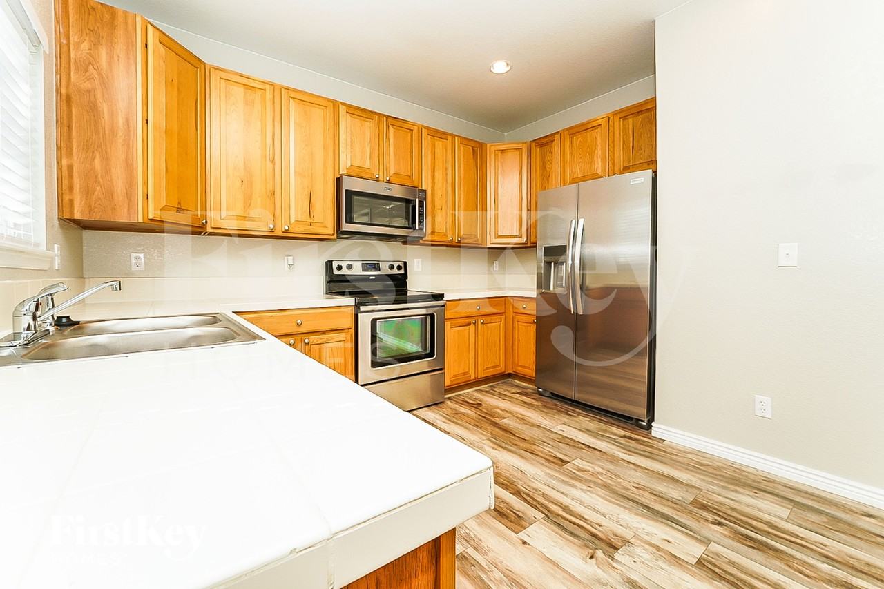 1208 S Flat Rock Cir - Photo 6 of 15